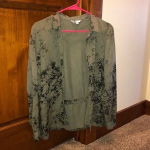 ~Volcom~ women’s button up shirt